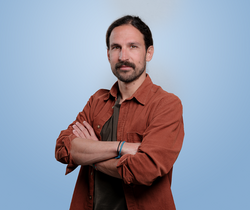 Dr Nikolaos Tsipinakis