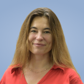 Dr Edith Favoreu