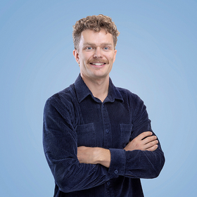 Dr Simon Briend