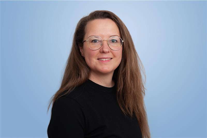 Dr rer. nat. Julia Schütze · UniDistance Suisse
